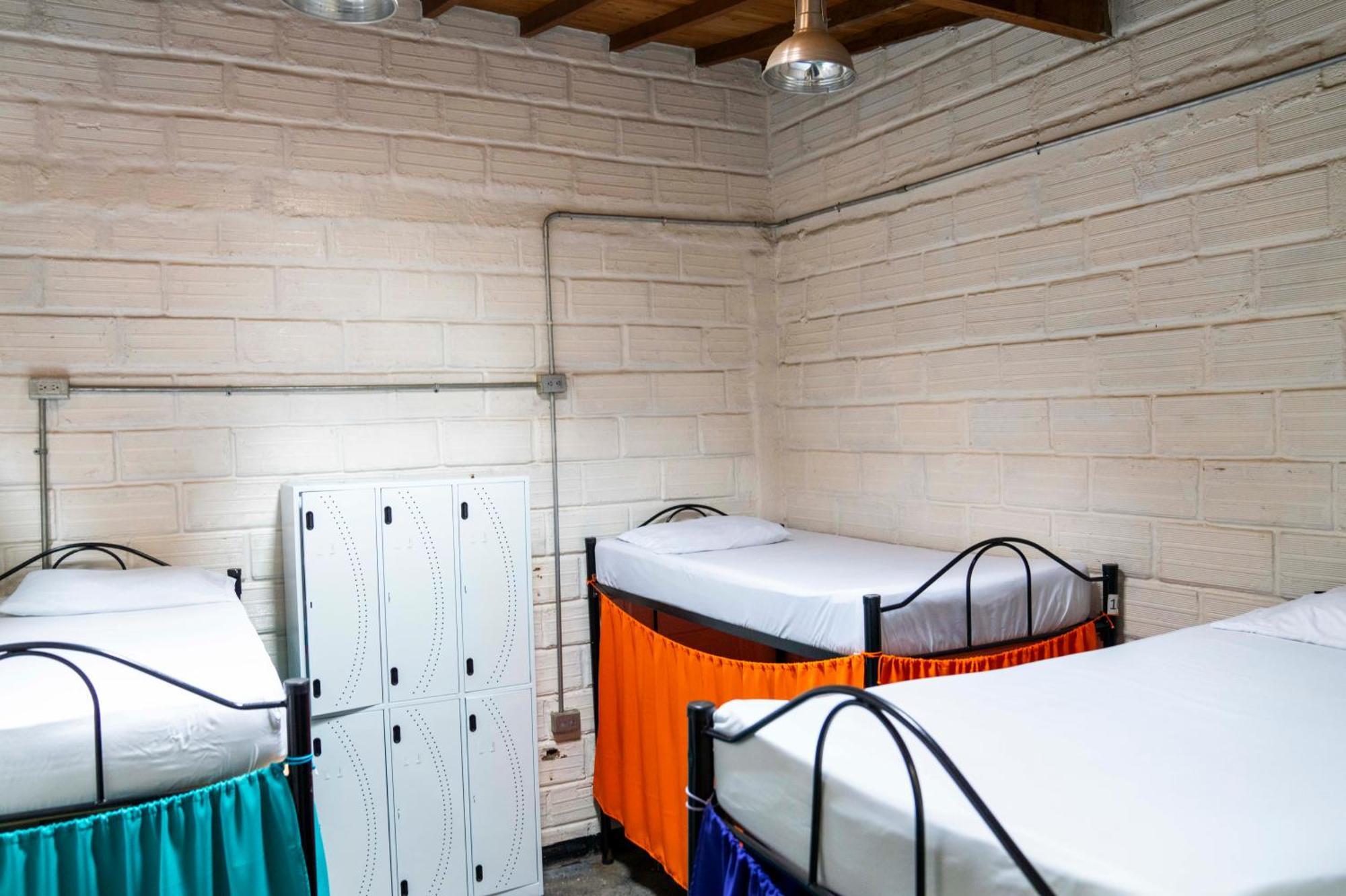Hostal Casa Estacion Medellín Kültér fotó